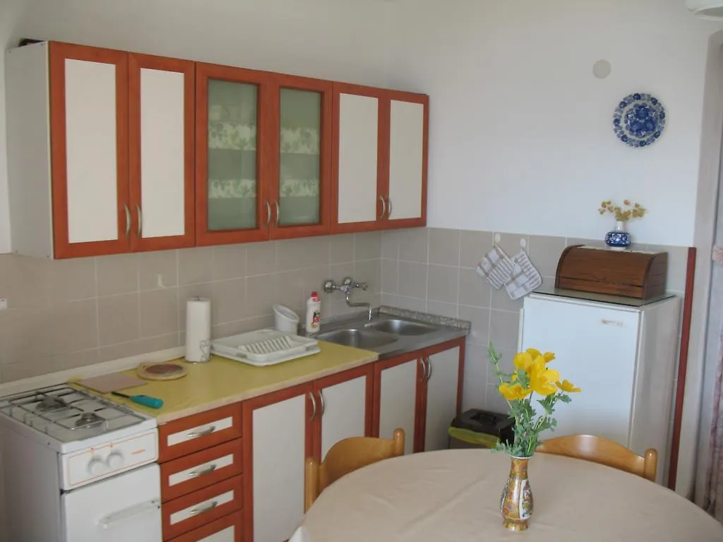 Apartments Vera Pag Town