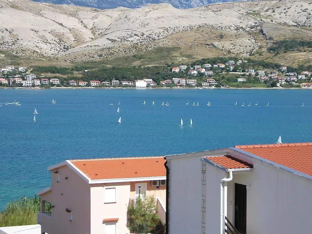 Apartments Vera Pag Town