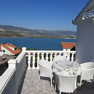 apartment-ivica-trogir-21224.hotels-in-trogir.com/