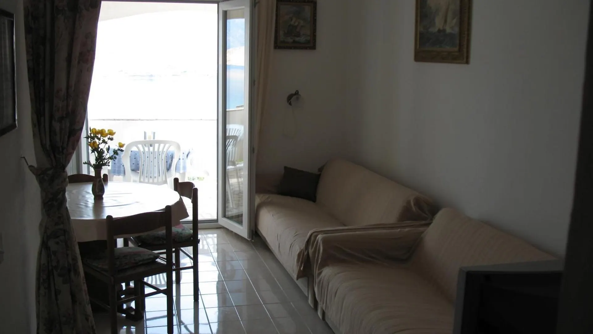 Apartments Vera Pag Town 0*,  Chorvatsko