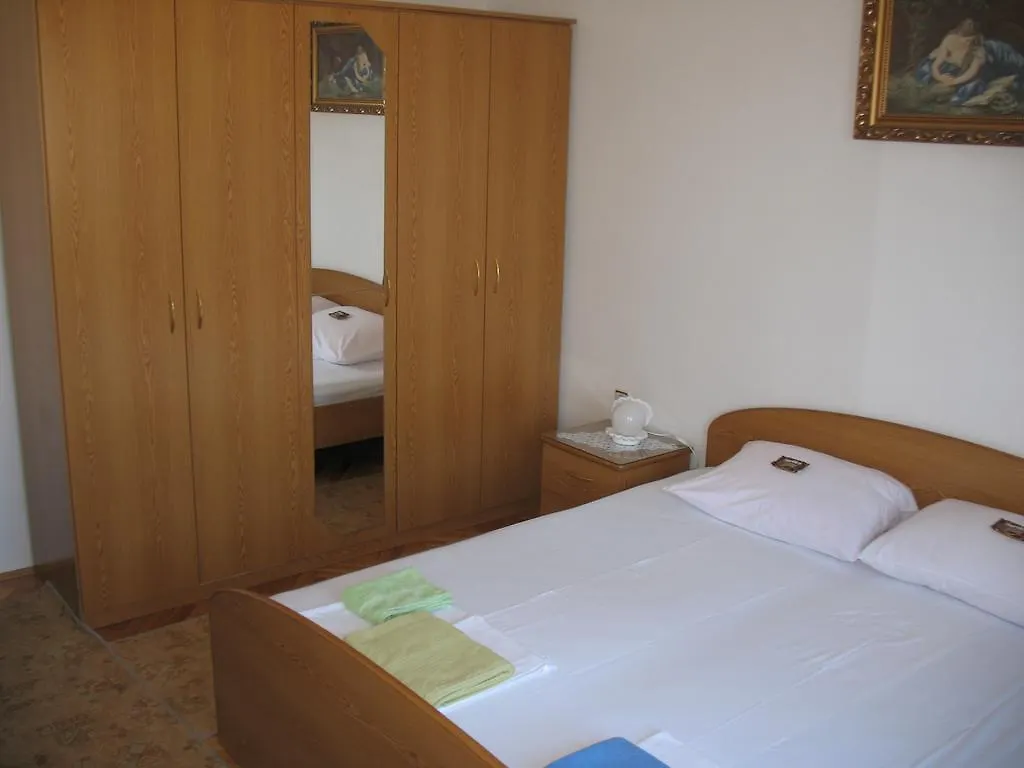 Apartments Vera Pag Town