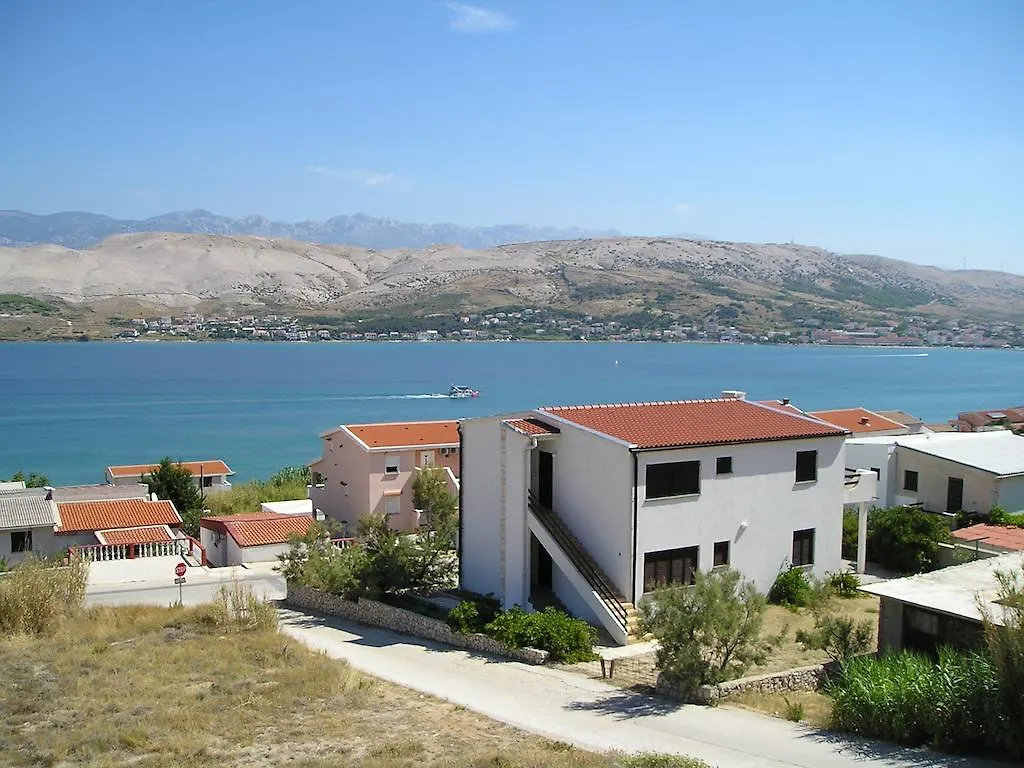 Apartments Vera Pag Town